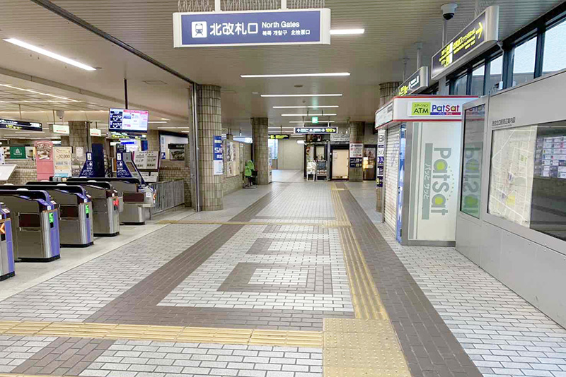 北改札を出て左側へ