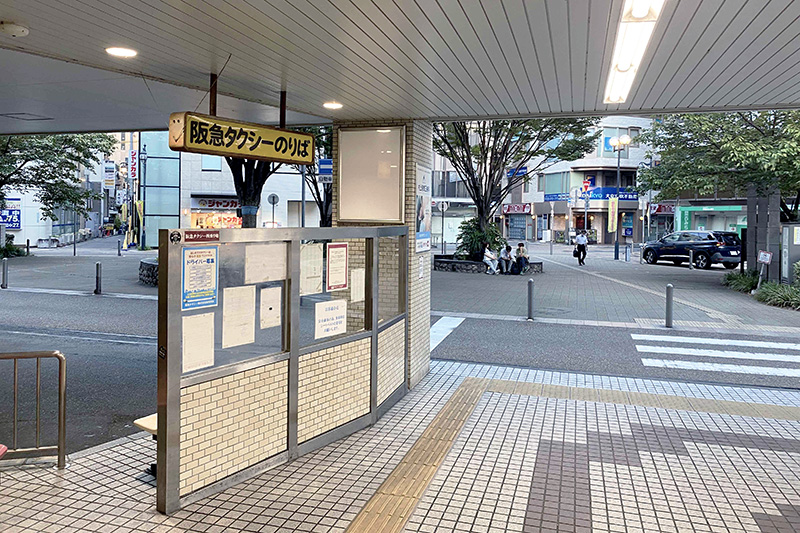 駅前ロータリー